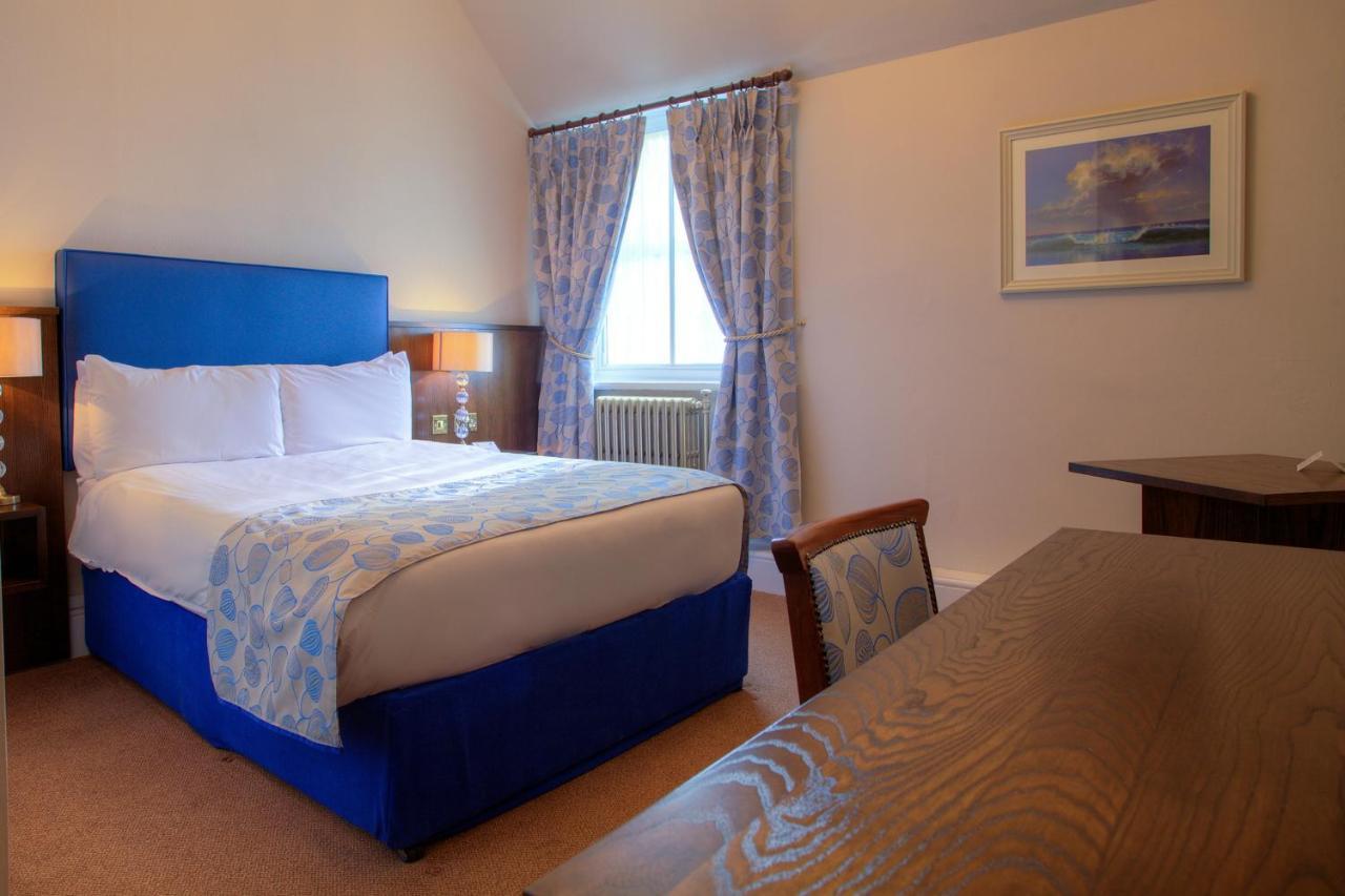 The Lucan Spa Hotel エクステリア 写真